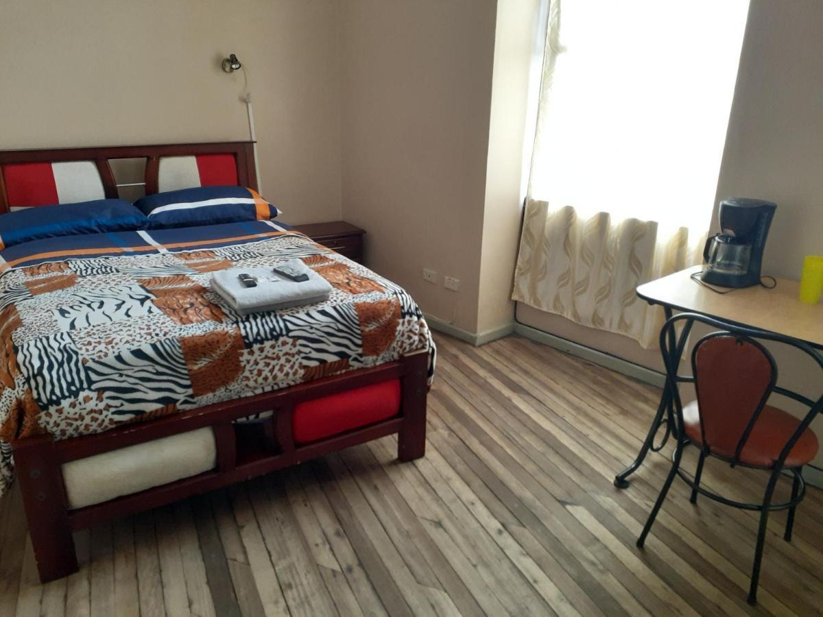 Hostal Mediodia Κίτο Εξωτερικό φωτογραφία